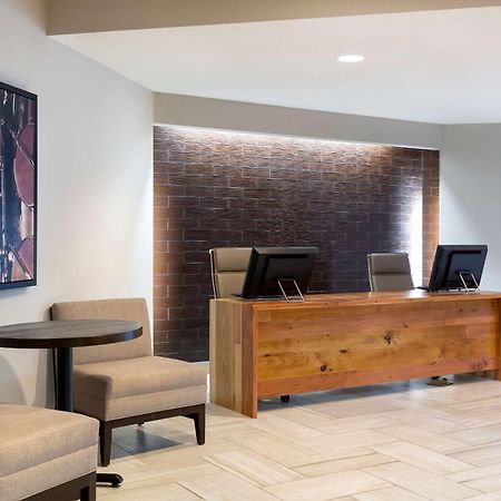 Doubletree Suites By Hilton Nashville Airport Exterior photo