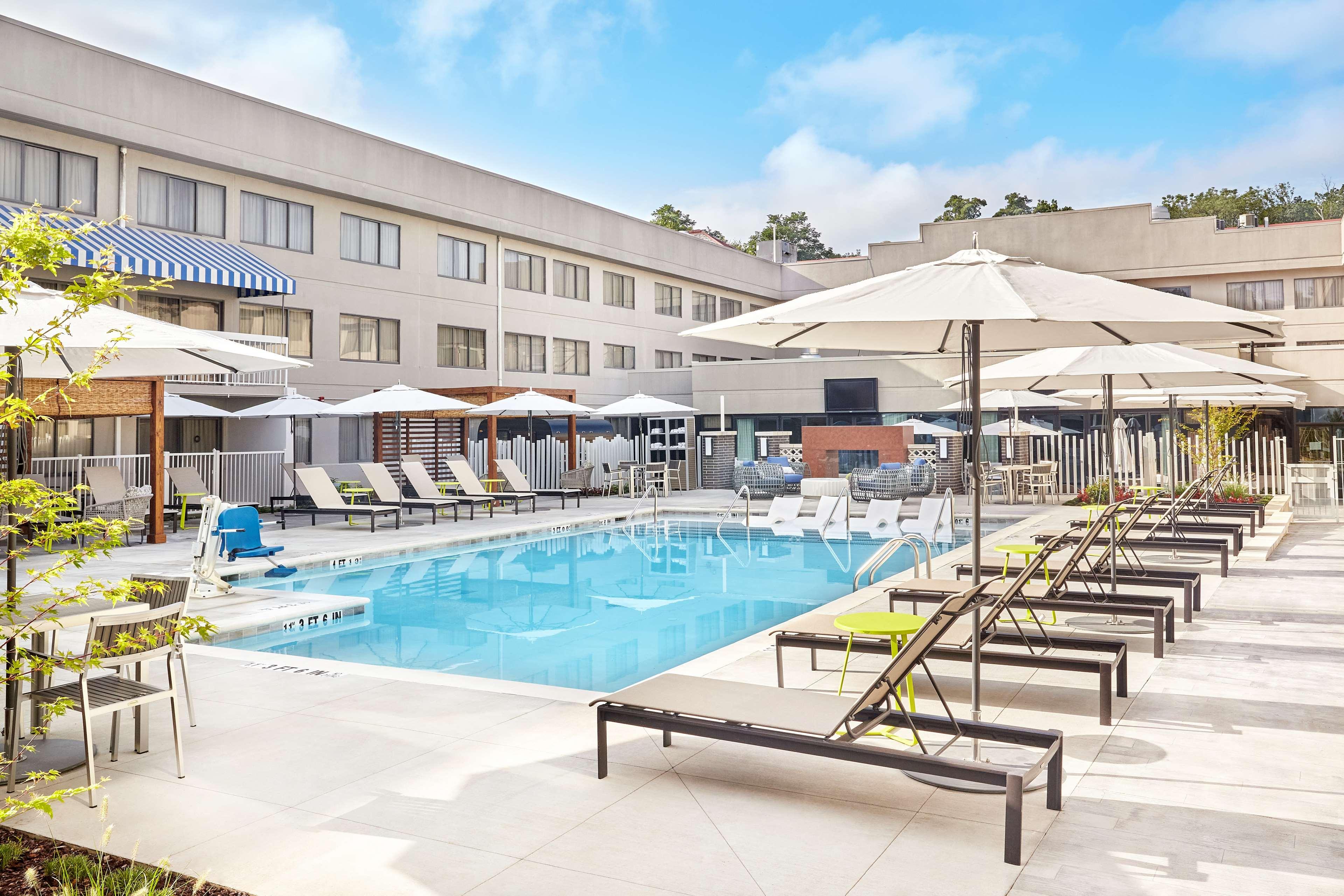 Doubletree Suites By Hilton Nashville Airport Exterior photo