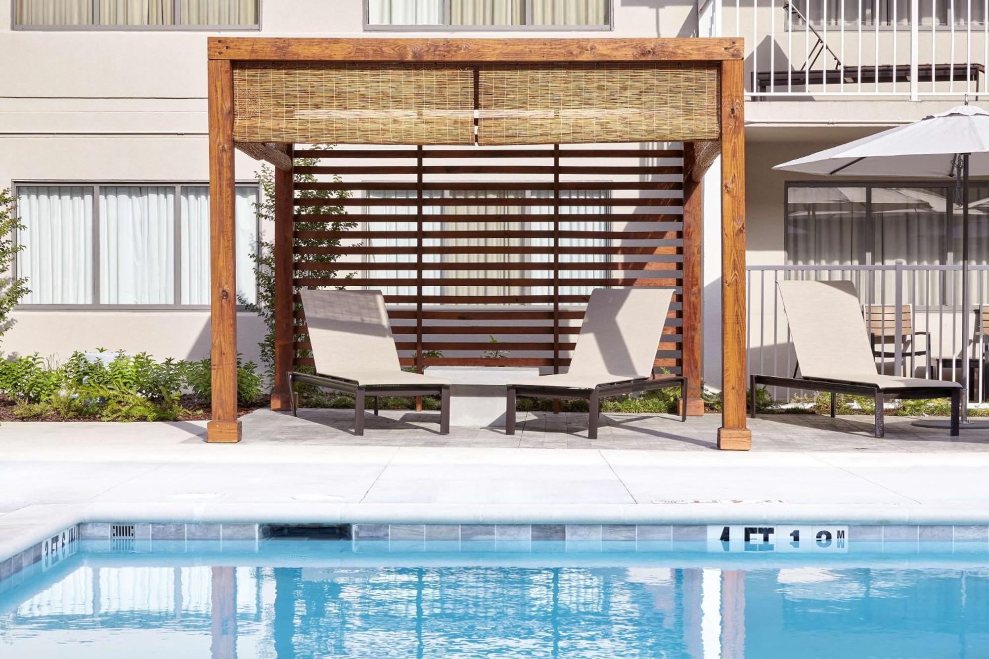Doubletree Suites By Hilton Nashville Airport Exterior photo